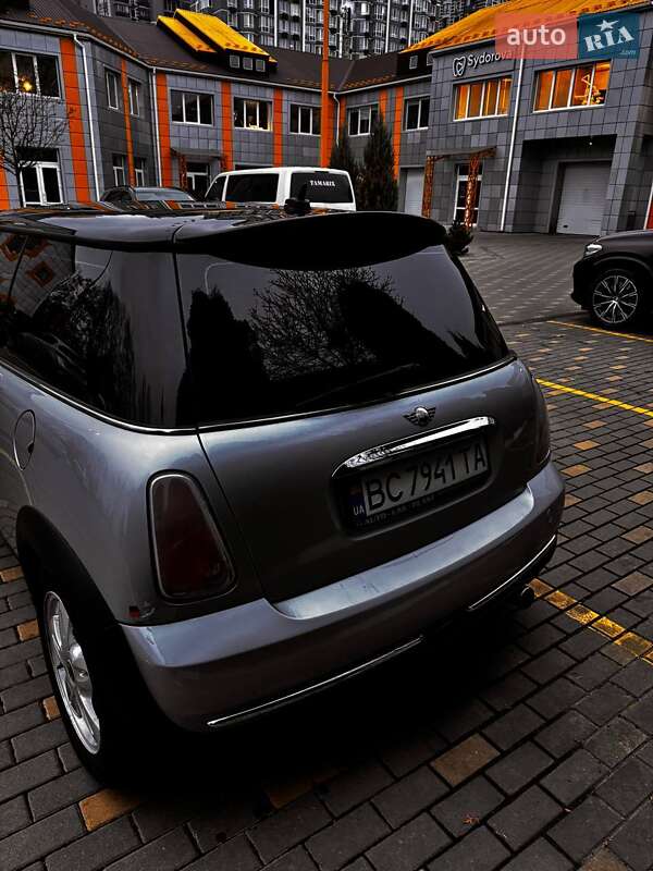 Хэтчбек MINI Cooper 2004 в Буче