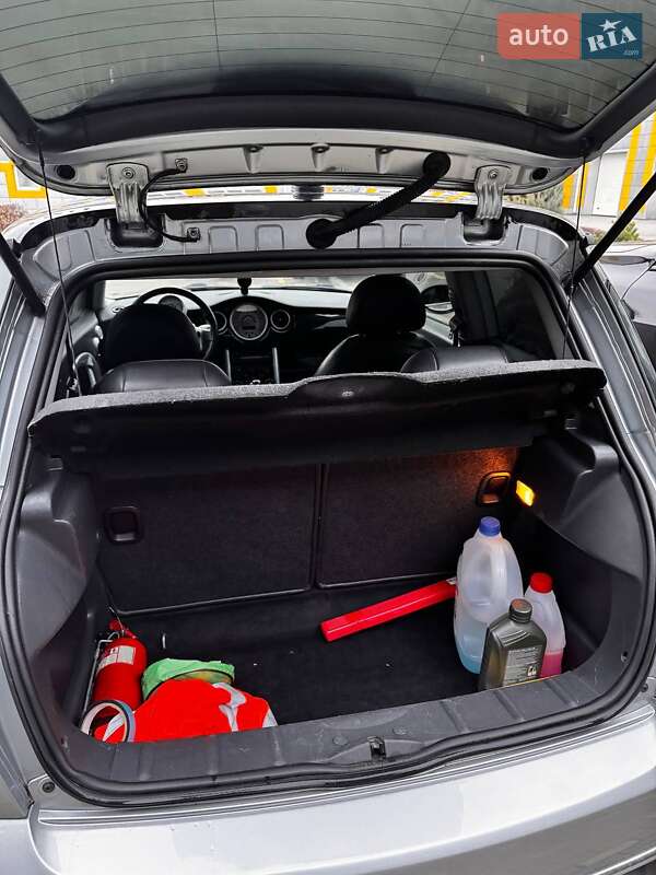 Хэтчбек MINI Cooper 2004 в Буче