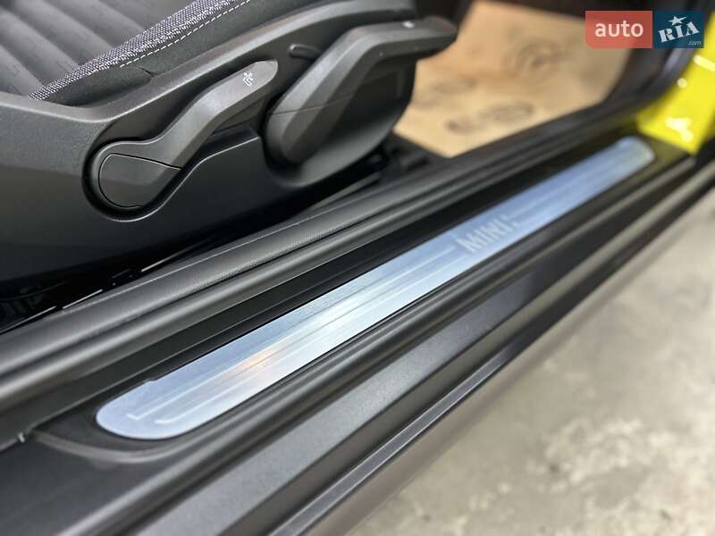 Хэтчбек MINI Cooper 2024 в Львове фото 35 Хэтчбек MINI Cooper 2024 в Львове