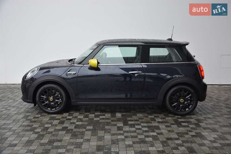 Хэтчбек MINI Cooper 2023 в Киеве
