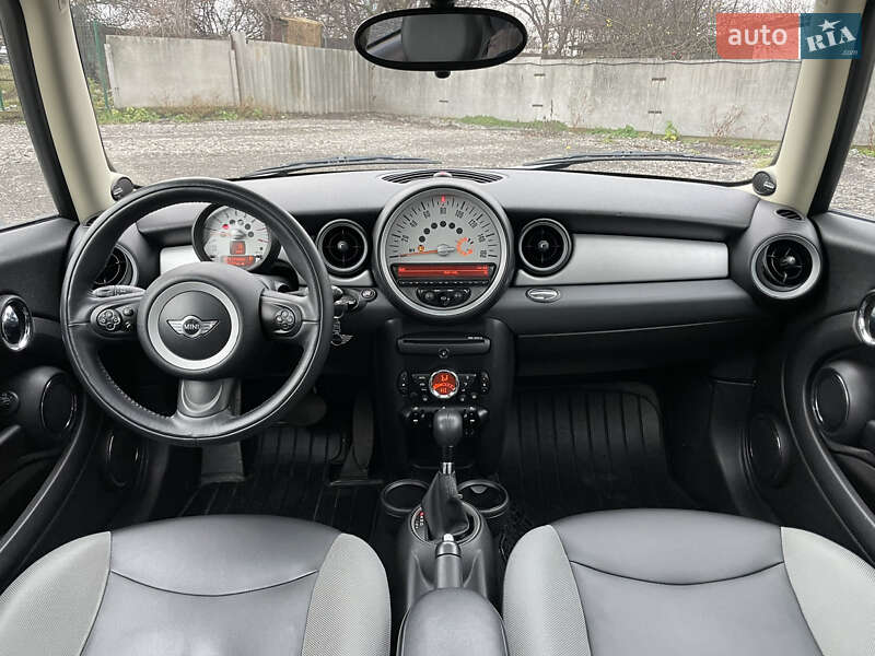 Хэтчбек MINI Cooper 2011 в Киеве фото 14 Хэтчбек MINI Cooper 2011 в Киеве