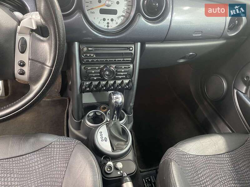 Хэтчбек MINI Cooper 2004 в Бородянке