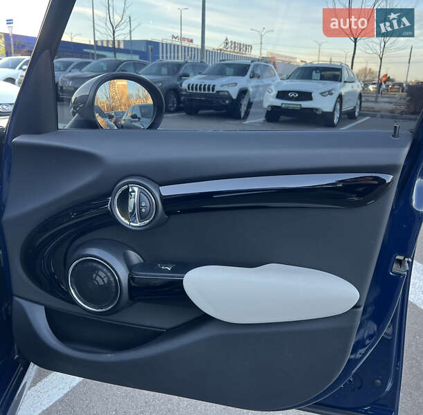 Хэтчбек MINI Cooper 2018 в Киеве фото 53 Хэтчбек MINI Cooper 2018 в Киеве