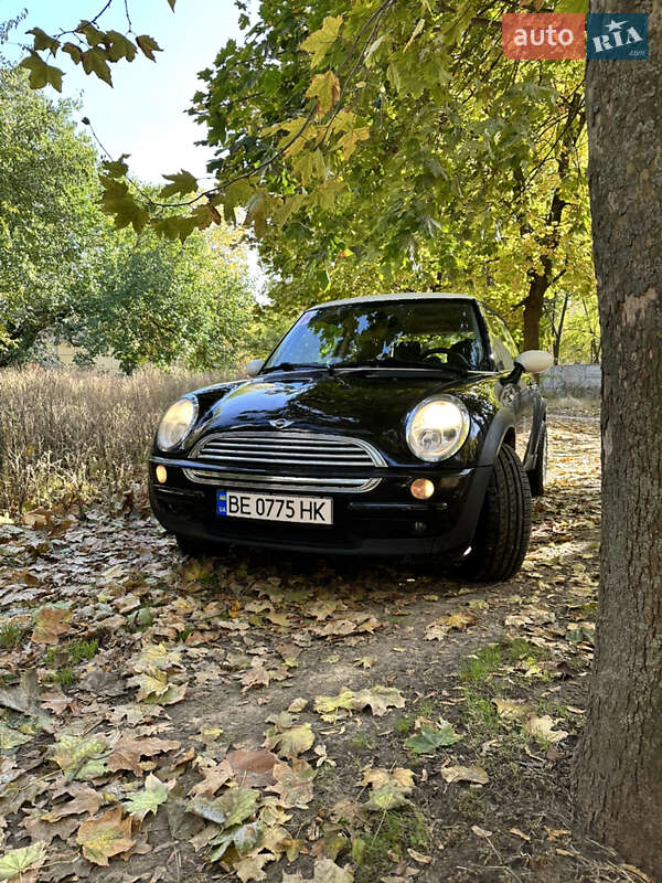 Хэтчбек MINI Cooper 2004 в Николаеве фото 16 Хэтчбек MINI Cooper 2004 в Николаеве