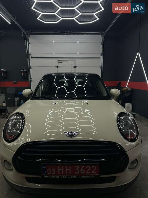 Хетчбек MINI Cooper 2016 в Ужгороді