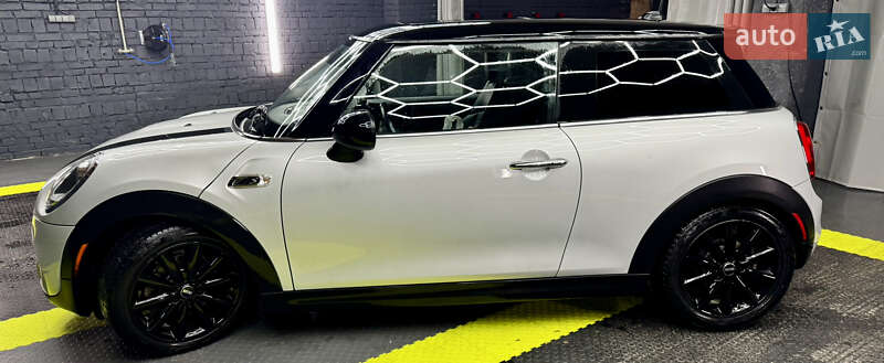 Хэтчбек MINI Cooper 2018 в Киеве