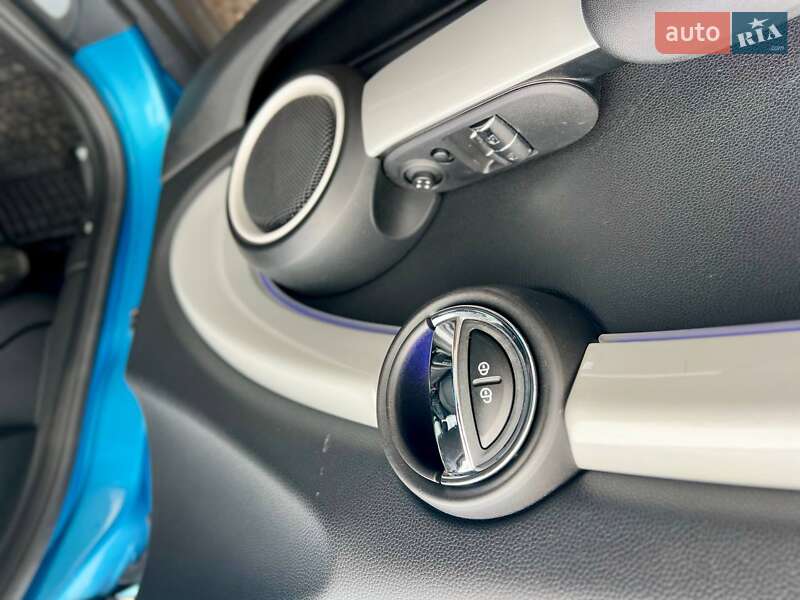 Хэтчбек MINI Cooper 2016 в Киеве