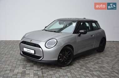 Хэтчбек MINI Cooper 2024 в Киеве