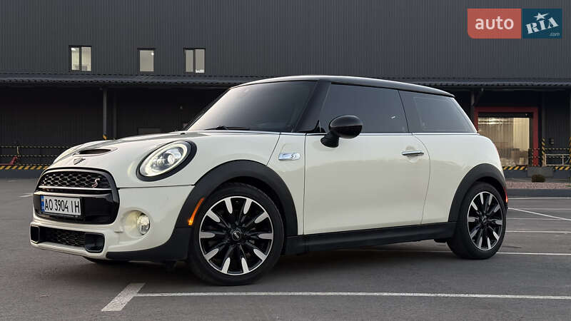 Хэтчбек MINI Cooper 2019 в Житомире фото 4 Хэтчбек MINI Cooper 2019 в Житомире
