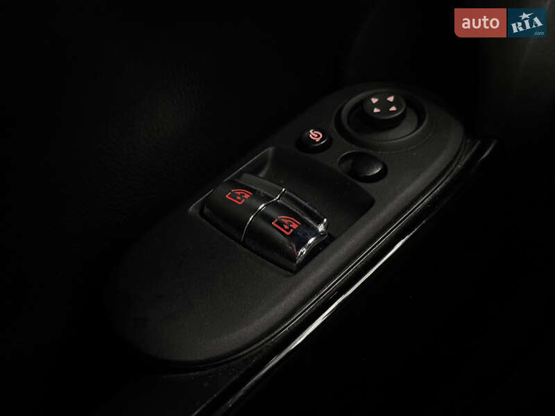 Хэтчбек MINI Cooper 2023 в Киеве