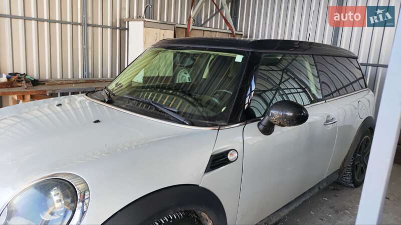 Хэтчбек MINI Cooper 2011 в Новомосковске