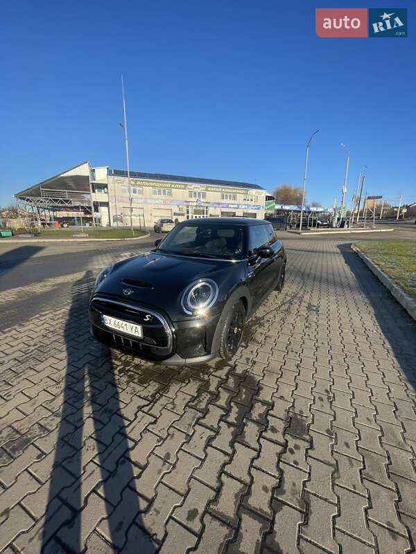 Хэтчбек MINI Cooper 2022 в Хмельницком