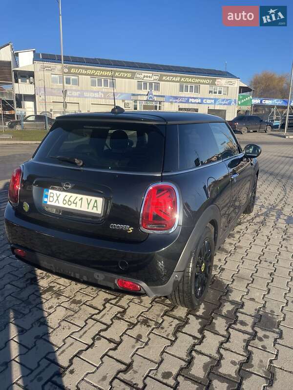 Хэтчбек MINI Cooper 2022 в Хмельницком