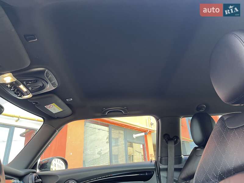 Хэтчбек MINI Cooper 2022 в Хмельницком