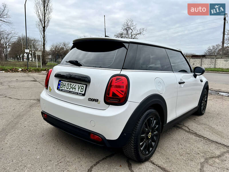 Хетчбек MINI Cooper 2023 в Одесі