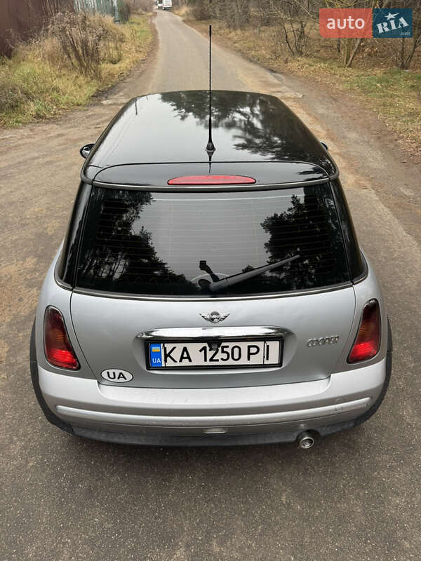 Хэтчбек MINI Cooper 2004 в Киеве