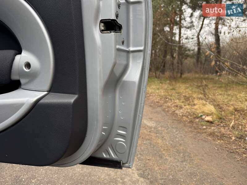 Хэтчбек MINI Cooper 2004 в Киеве