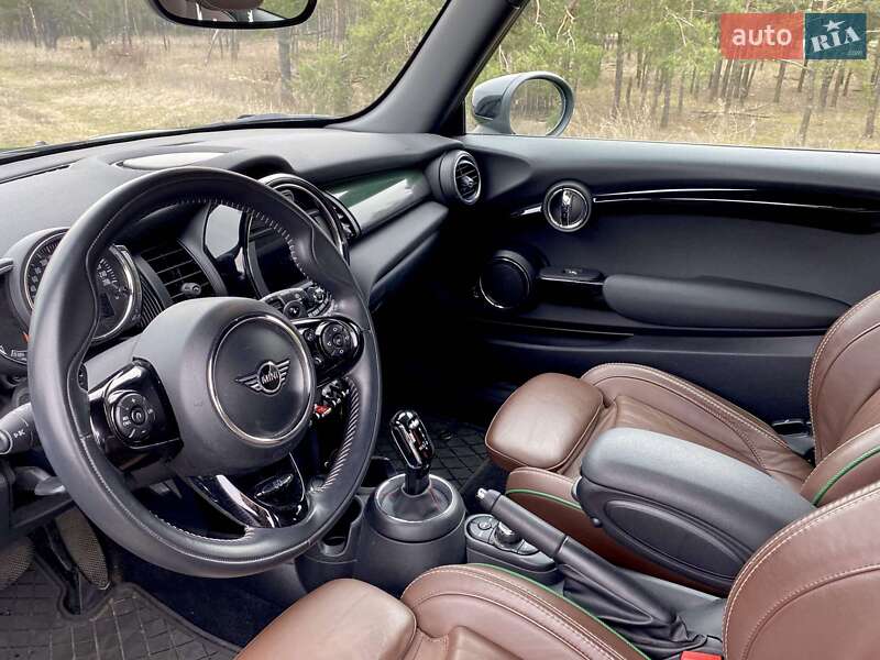 Хэтчбек MINI Cooper 2019 в Киеве