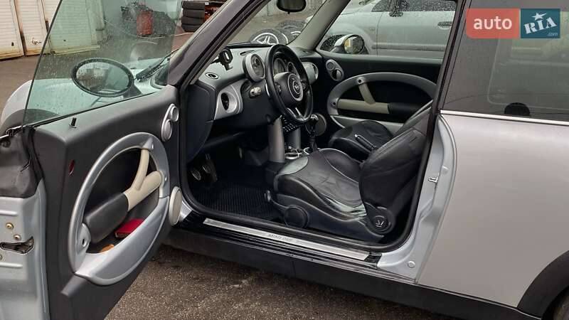 Хетчбек MINI Cooper 2002 в Києві фото 10 Хетчбек MINI Cooper 2002 в Києві