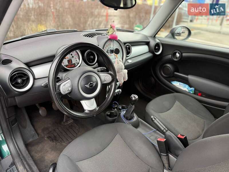 Хэтчбек MINI Cooper 2010 в Киеве фото 21 Хэтчбек MINI Cooper 2010 в Киеве