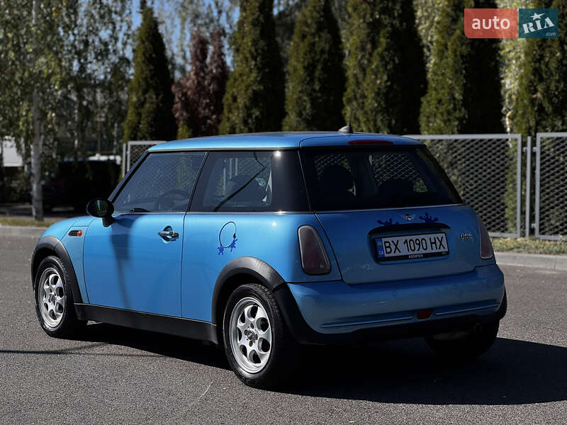 Хетчбек MINI Cooper 2004 в Смілі