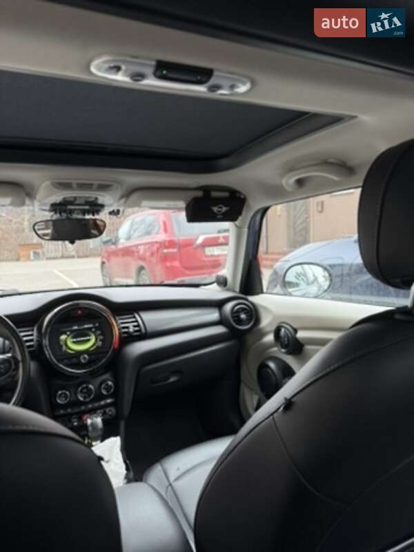 Хэтчбек MINI Cooper 2014 в Киеве