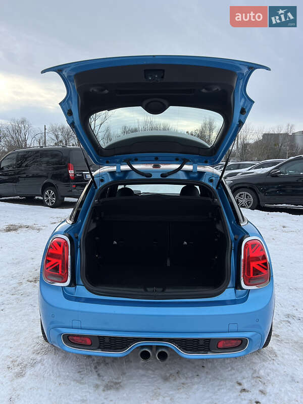 Хэтчбек MINI Cooper 2017 в Черкассах