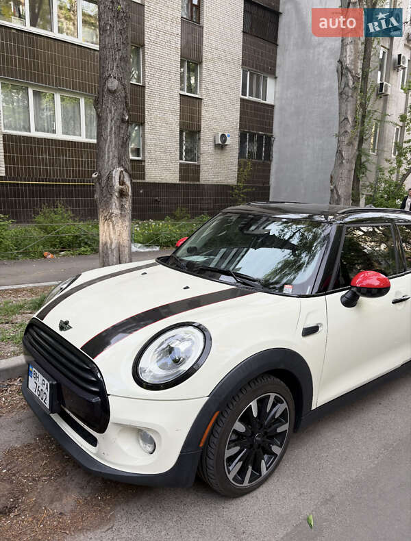 Хэтчбек MINI Cooper 2015 в Киеве