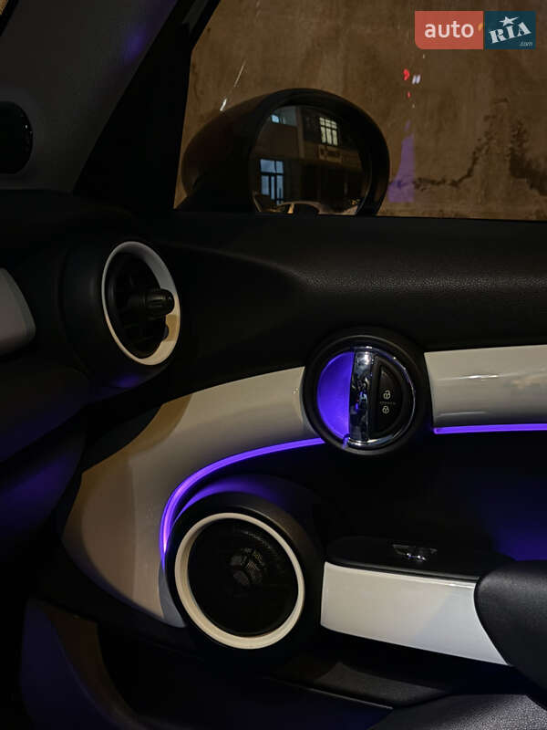 Хэтчбек MINI Cooper 2015 в Киеве