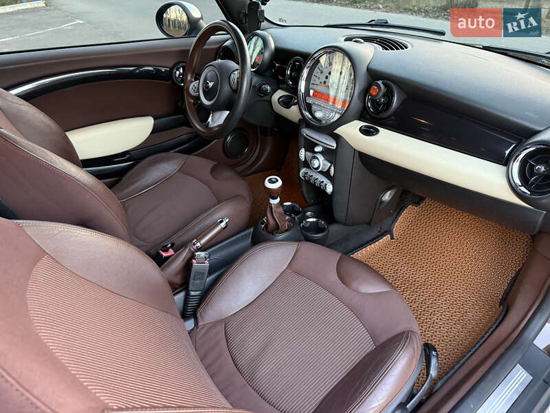 Хэтчбек MINI Cooper 2008 в Ладыжине