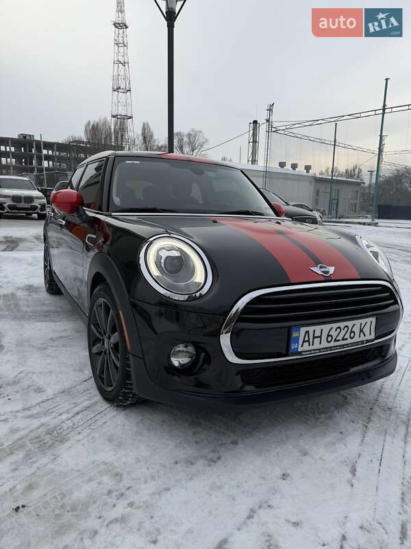 Хэтчбек MINI Cooper 2016 в Днепре