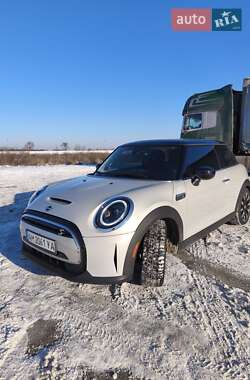 Хэтчбек MINI Cooper 2021 в Коростене