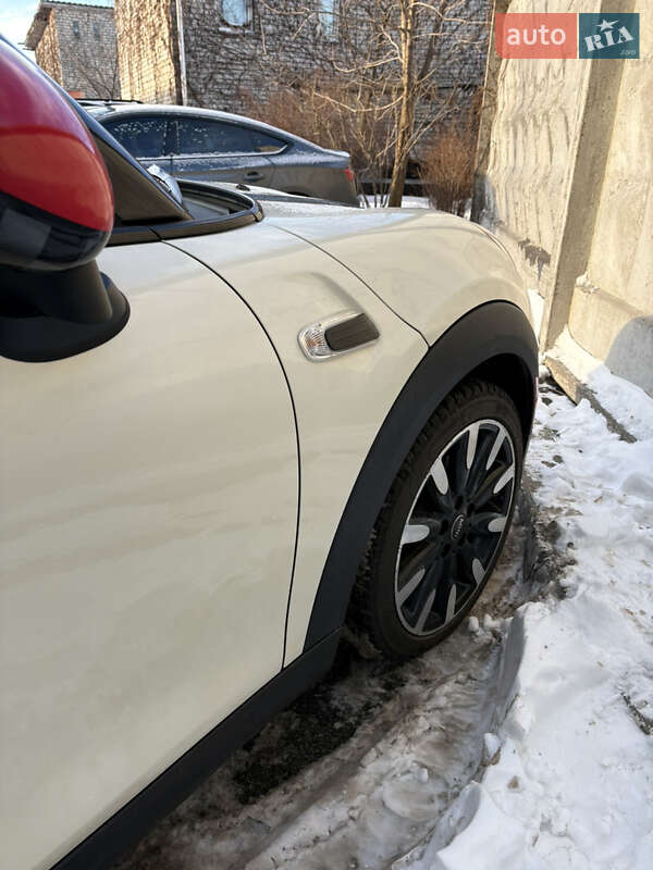 Хэтчбек MINI Cooper 2015 в Киеве