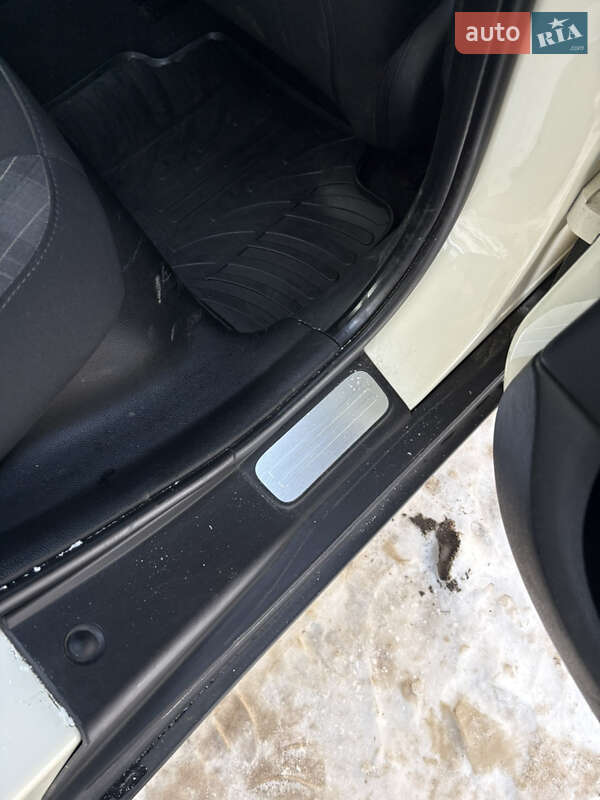 Хэтчбек MINI Cooper 2015 в Киеве