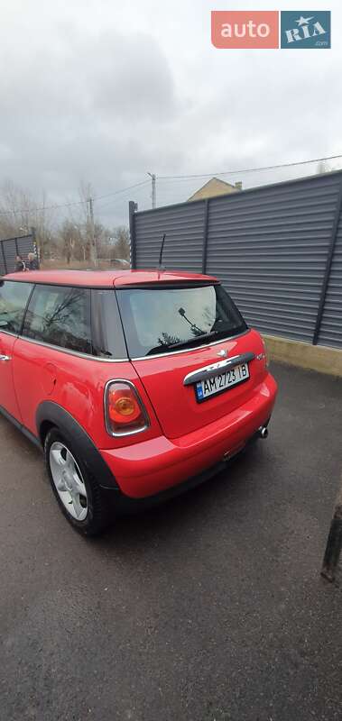 Хетчбек MINI Cooper 2010 в Житомирі