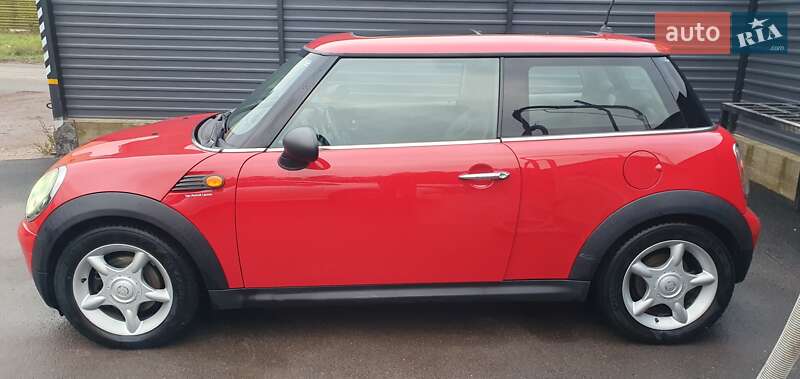 Хетчбек MINI Cooper 2010 в Житомирі
