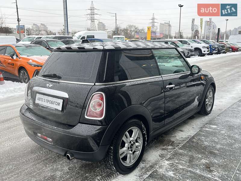 Хэтчбек MINI Cooper 2010 в Киеве