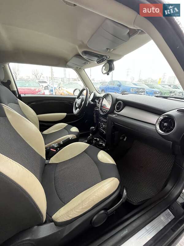 Хэтчбек MINI Cooper 2010 в Киеве