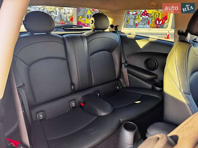 Хэтчбек MINI Cooper 2019 в Киеве фото 18 Хэтчбек MINI Cooper 2019 в Киеве