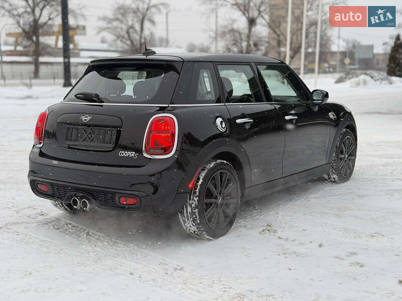 Хэтчбек MINI Cooper 2021 в Киеве