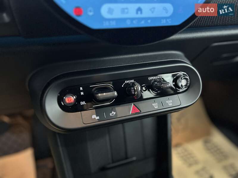 Хэтчбек MINI Cooper 2024 в Львове