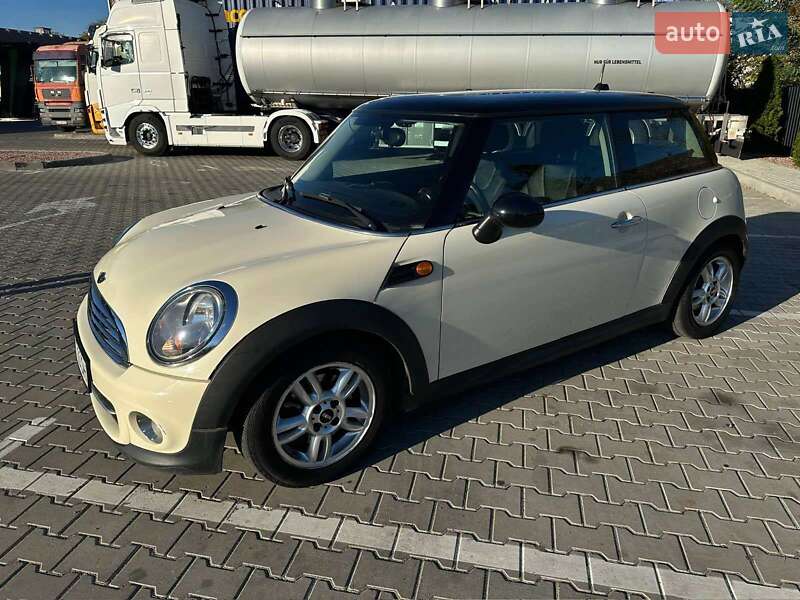 Хэтчбек MINI Cooper 2013 в Одессе