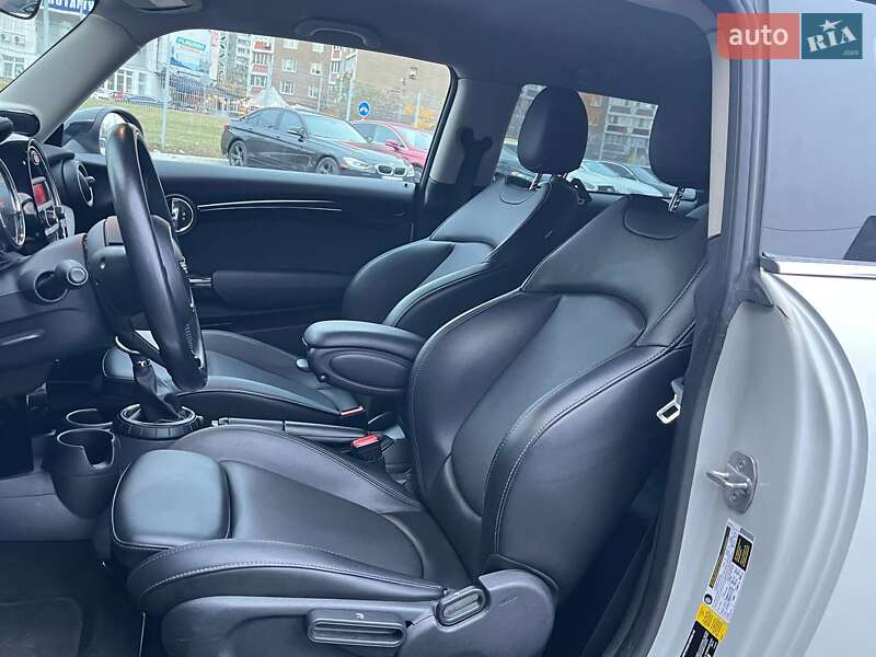 Хетчбек MINI Cooper 2015 в Києві