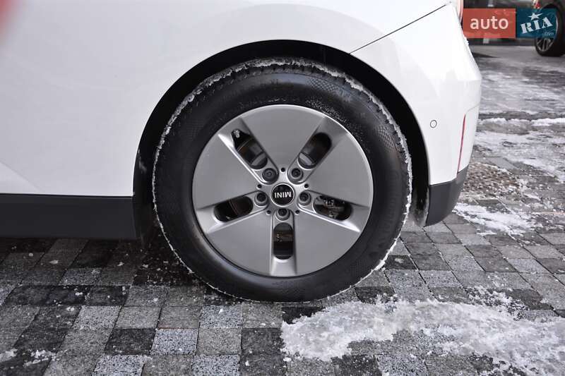 Хэтчбек MINI Cooper 2024 в Киеве