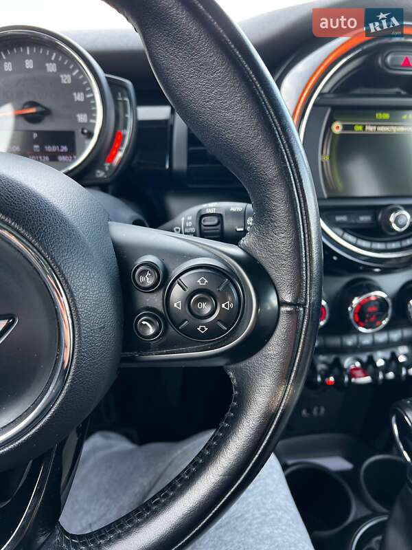 Хетчбек MINI Cooper 2017 в Києві