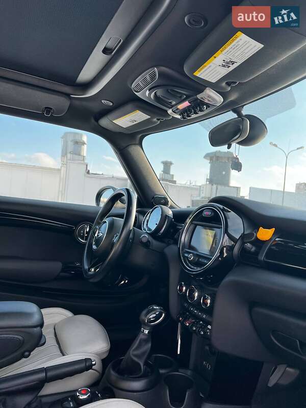 Хетчбек MINI Cooper 2017 в Києві