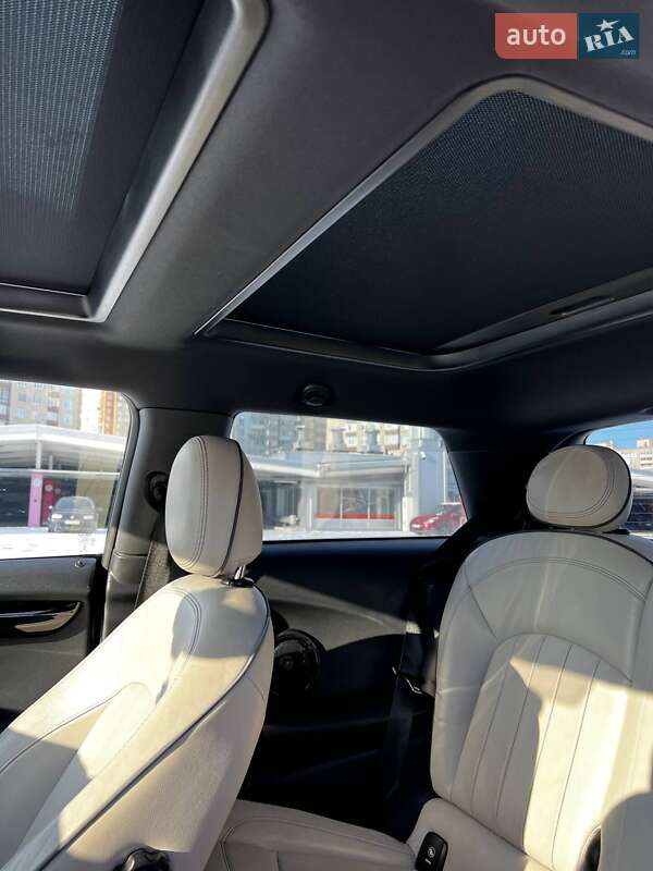 Хетчбек MINI Cooper 2017 в Києві