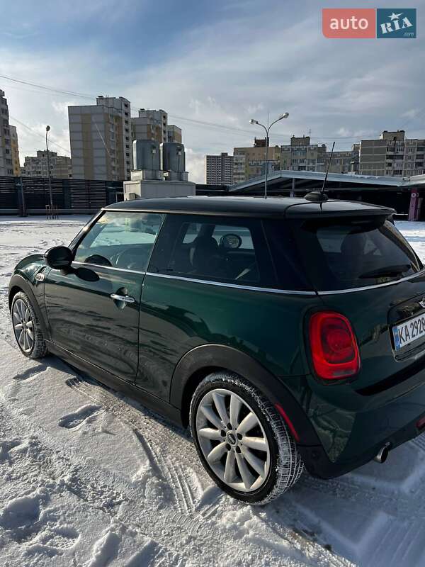 Хетчбек MINI Cooper 2017 в Києві