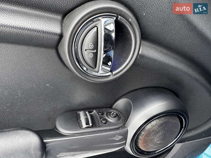 Хэтчбек MINI Cooper 2015 в Киеве