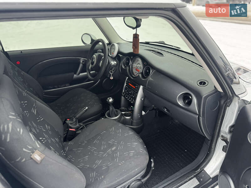 Хетчбек MINI Cooper 2004 в Василькові